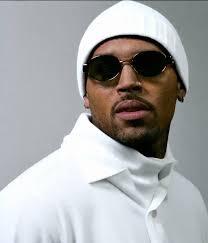 Man declares love with gifts and heartfelt message