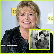 Toni Collette is 50 today. Happy Birthday Muriel. 🎉🎂🎁