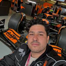 El piloto de la Fórmula 1 Max Verstappen se acaba de coronar campeón del  mundo de la temporada 2024 de la Fórmula 1, eso significa que ahora es un  tetra campeón de