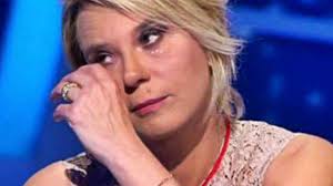 Amici, c'è posta per te, uomini e donne. Maria De Filippi Confessa Il Gravissimo Lutto E Stato In Terapia Intensiva