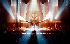 1 background 2 versions 2.1 studio 2.2 live 3 live 3.1 variations 3.2 professional recordings 4 lyrics 5 sources the song was recorded with the working title der bringer. Rammstein Releases Wollt Ihr Das Bett In Flammen Sehen Clip From Paris Dvd Blu Ray Ghost Cult Magazineghost Cult Magazine