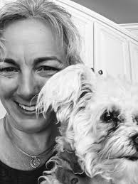 Welcome to the Synergy Mobile page! This service is run by Dr. Cindy Eward,  Diplomate of the American College of Veterinary Surgeons. Our goal is to  provide top quality specialty, surgical care