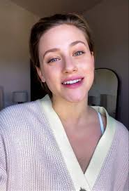 Lili Reinhart