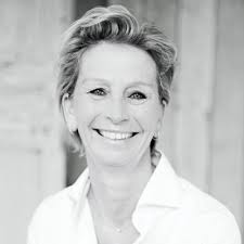 Support me in setting the new standards for the Hospitality Industry 🌍