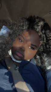 Hi everyone! I want to start working out again and need some girlies in  their 20s to work out with and keep me accountable! I'm new to the area and  looking for