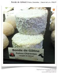 La Bonde De Gatine Est Un Fromage Fermier Fabrique A Partir De Lait Cru De Chevre De Race Alpine Chamoisee Produit Fromage Fromage Cheese Plateau De Fromage