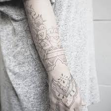 She spent her days doing henna on the beaches, and her nights working celebrity events and private parties. Inked In Barca Barcelona S Best Tattoo Shops Orbzii