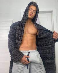 The Sexy PT on X: Nothing like a bit of morning glory🤩 You know where to  find the full video➡️ t.coyvxCBnma6b @onlyXXXguys @HotUKLads  @hotd_goodm @PeeledGods @CuteHotBoys @MuscleSelect9 @gavinperry60  @BumsteadFan @hotfitmen ...