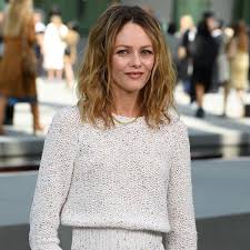 2001 — vanessa paradis au zénith 2007 — divinidylle 2008 — divinidylle tour 2009 — best of vanessa paradis 2010 — une nuit à versailles 2013. Vanessa Paradis Promiflash De
