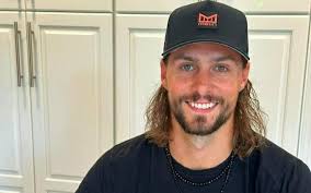 Hanwha Eagles sign US minor leaguer Ryan Weiss as temporary foreign player 