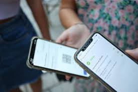 Green pass sull'app io dal 1 luglio, tutta italia zona. Italy Relaunches Green Pass App To Ward Off Fake Covid 19 Passports The Local