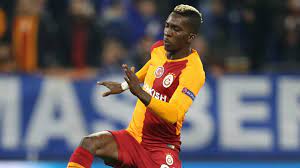 Onyekuru, her şey için teşekkürler ve başarılar notuyla fatih terim ile olan fotoğrafını yayınlamıştı. Galatasaray Star Henry Onyekuru Bekraftigt Mein Wunsch Ist Es Hier Zu Bleiben Goal Com