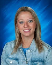 Laura Mcclung's Instagram, Twitter & Facebook