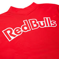 Der pro player fit von nike ist besonders tailliert und perfekt an die körperform angepasst, heißt es in der entsprechenden meldung. Red Bull Salzburg 2021 22 Nike Home And Away Shirts 21 22 Kits Football Shirt Blog