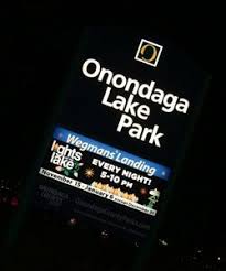 Lights On The Lake In Syracuse Ny A Finger Lakes Holiday Tradition With Images Lake Visitors Bureau Lake Park