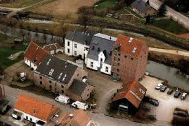 Bezoekers moeten vooraf de druktebarometer op de gemeentelijke website nakijken om na te gaan of er nog voldoende plaats is. Watermill Site Rotselaar Download Scientific Diagram