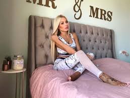 Tο hive down της alpha bank και ο φόβος του βακάκη. Ale3andra Panagiwtaroy H 3exwristh Paroysia Toy My Style Rocks Apo Thn Tripolh Peloponnhsiako Praktoreio Eidhsewn
