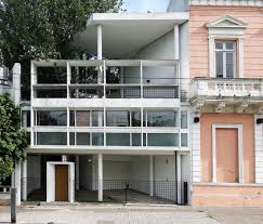 Le Corbusier Les 17 Sites Classes A L Unesco Le Corbusier Concrete Architecture Modern Architecture
