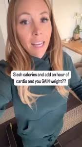👉🏼DM me “PERI” and I’ll send you my go to free guide for easy weight loss  in perimenopause!, If you’re over 40 and can’t seem to figure out why every  time you cut calories or add cardio you just GAIN ...