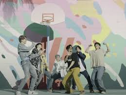 1 trending spot on youtube globally within 12 hours of its debut. Bts Dynamite Breaks Youtube S 24 Hour Music Debut Record