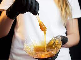 Tips for using honey in your natural hair regimen • as with many other ingredients, it's best to use a pure raw honey like manuka honey. Honey Hair Mask Benefits Diy Recipes And How To Use