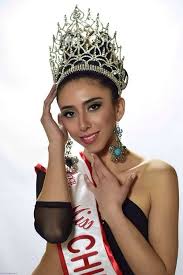 Raquel argandoña was also the 1975 miss universo chile. De Las Tierras De Raquel Argandona Es La Candidata Chilena A Miss America Latina Del Mundo 2016 La7 Cl
