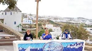 Ludi als maite und jan als dieter äh liebe kandidaten, morgen äh ist das große finale hier von dsds zweitausendeinundzwanzig hier auf mykonos und da können wir auch eigentlich jetzt hier äh schon loslegen. Dsds 2021 So Wird Der Auslands Recall Auf Mykonos Kukksi Star News Beauty Und Trends