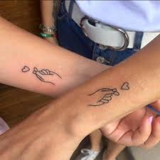 La preuve en images avec une vidéo postée sur leur chaîne youtube. Tatouage Mere Fille 10 Inspirations Pour Celebrer La Famille