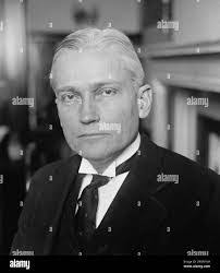 Barry Bingham's Instagram, Twitter & Facebook