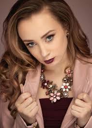 Amber Isabell's Instagram, Twitter & Facebook