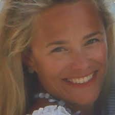 Noelle Henderson's Instagram, Twitter & Facebook