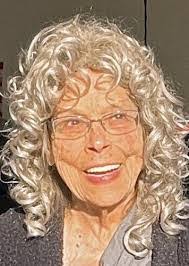 Mary Ray's Instagram, Twitter & Facebook