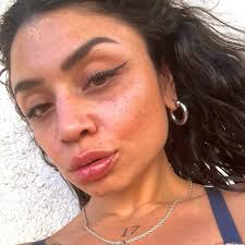 Con ese look Daniel Radcliffe se parece más a Harry Potter, que cuando  interpretó a Harry Potter.