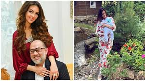 Maybe you would like to learn more about one of these? Resmi Cerai Ini 6 Potret Kebersamaan Sultan Muhammad V Dengan Miss Moscow Hot Liputan6 Com