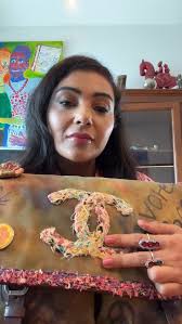 What inside the ugliest but collectible bag I own Thailand Edition. Vintage  Chanel