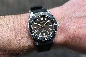 Seiko spb149j1 automatic prospex diver´s 200 m 55 anniversary watch. Seiko Prospex Diver 62mas Interpretations Spb143 Spb17 Spb149 Review 10 Jpg Watchlounge
