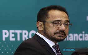 Find the perfect zulkiflee wan ariffin stock photos and editorial news pictures from getty images. Bernama Petronas Keeps Mum On Wan Zul S Resignation