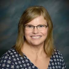 Karen Felker's Instagram, Twitter & Facebook