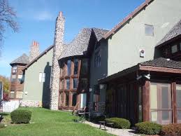 Kelly allegedly held women against their will has been sold. Bank Buys R Kelly S Mansion For Less Than 1m Chicago Heights Il Patch