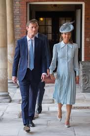 Jetzt genießen die turteltauben ihre flitterwochen in vollen dort besuchten sie die hochzeit von jöns bartholdson und anna ridderstad. Pin Von Kim Bianca Dreilich Auf Kleider Hochzeit Pippa Middleton Style Pippa Middleton Schwangere Mode