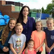 Jump to navigation jump to search. Hollywood Star Liv Tyler Turned Heads At Hyde United Football Club Manchester Evening News
