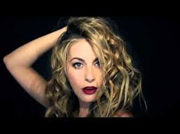 Chilensk songar og skodespelar (nn). Catalina Palacios Paradise Video Oficial Youtube