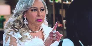 Do you think that Leslie deserve that hot blow to the face??? Y/N/Comment  m(s(