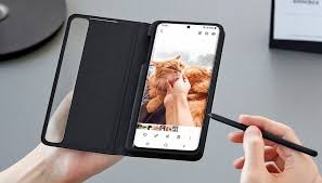 Samsung galaxy z fold 3 and z flip 3 leaked official cases include carbon fiber, colored nylon straps, metal keyrings, and of course, the s pen. Galaxy Z Fold 3 S Pen Support Soll Kommen Nextpit