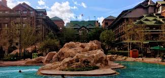 Disney's fort wilderness resort & campground evokes the timeless beauty of the american frontier, with deer, rabbits, ducks and armadillos roaming the resort's 750 acres of pine and cypress forest. Wilderness Lodge Resort Deluxe Villas At Walt Disney World Walt Disney World Made Easy For Everyone