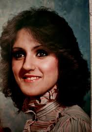 Can I add my deceased mom to my wedding photo?