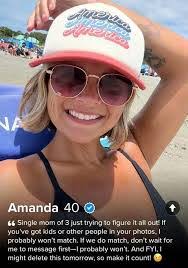 Erika Zertuche's Instagram, Twitter & Facebook