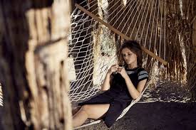 40 บาท/คู่ ซื้อครบ 3 คู่ จ่ายเพียง 100 บาท Arty Oasis Is A Homage To Artists Their Independence Their Journey Towards A New Eden Kleidung