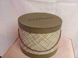 Vintage Saks Fifth Avenue Hat Box By Vintageantiqueanmore On Etsy 25 00 Vintage Hat Boxes Hat Box Hats Vintage