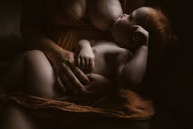 The 48 Most Beautiful Breastfeeding Photos of 2022 - Raw & Authentic!